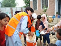 Pakistan'daki Afetzede Çocuklar: Teşekkürler Türkiye