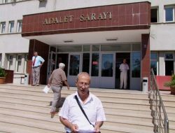 Şehit Babası, Reklam Panolarındaki Afişler İçin Suç Duyurusunda Bulundu