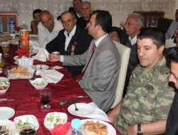 Kızılay Sarıkamış'da Şehit Aileleri Ve Gazilere İftar Verdi