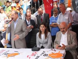 Bakan Akdağ: Uzundere'de 'evet' Çağrısında Bulundu