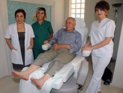 Podiatrist Ekici:diyabet Hastaları Ayak Tırnaklarını Uzmanına Kestirmeli