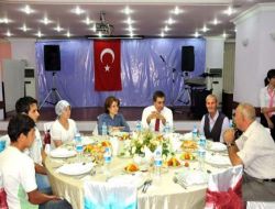 Karabük Valisi İzzettin Küçük, Vatandaşlarla İftar Yemeğinde Bir Araya Geldi