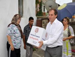 Belediyeden Muhtaç Ailelere Ramazan Paketi