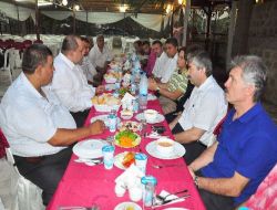 Kültürlerarası Diyalog Platformu, Roman Gençlerin Eğitimi İçin Kolları Sıvadı