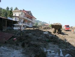 Rize'de Heyelanın Yaraları Sarılıyor..