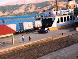 Kızılay'ın Pakistan'a Gönderdiği 'iyilik Treni' Tatvan'a Ulaştı
