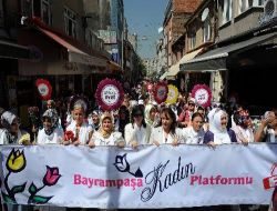 Binlerce Kişi 'evet' İçin Yürüdü