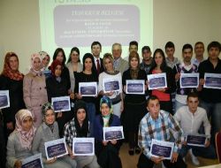 Tüdesb Öğrencilerini Tebrik Eden Eğitim Ataşesi Ali Can: Almanya'da Başaramaz Dedikleri Gençlerimizin Türkiye'de Üniversite Kazanmaları Gurur Verici