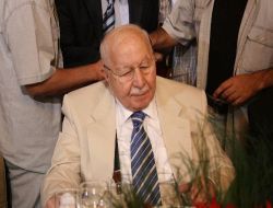 Erbakan, Bursa'da İftara Katıldı!