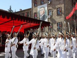 Isparta'da 30 Ağustos Coşkuyla Kutlandı
