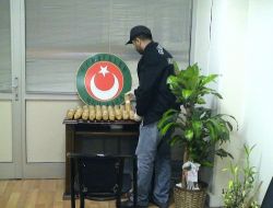 'CEKİ' Kokladı; 10 Kg. Eroin Ele Geçirildi!