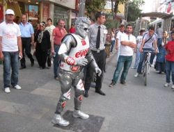 Eskişehir Ak Parti İl Başkanlığı'ndan Robotlu 'evet' Kampanyası