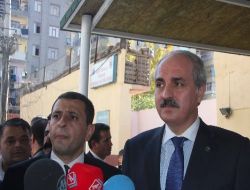 Sp Lideri Kurtulmuş Diyarbakır Cezaevi Önünde 'evet' Çağrısında Bulundu