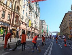 Moskova Temizlikçileri Kanarya Adası'na Tatile Gidiyor..
