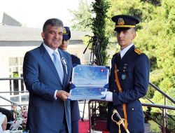 Havacı Teğmenlerin Mezuniyet Sevinci