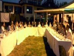 Seyhan Belediye Başkanı Öztürk, Farklı Partilerin Mensuplarını Aynı Sofrada Buluşturdu