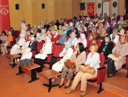 Çorumlu Kadınlar Ev Ev Dolaşarak Referandumu Anlatacak