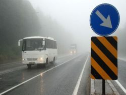 Bolu Dağı'nda Sis ve Yağmur Ulaşımı Olumsuz Etkiliyor!!