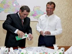 Medvedev Markette Fiyat Denetimi Yaptı: Karaborsacıların Ellerine Vurmak Lazım