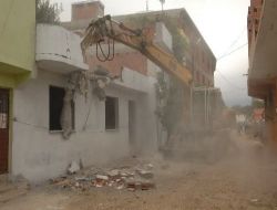 Osmangazi Belediyesi, 5 Kaçak Yapıyı Yaktı!
