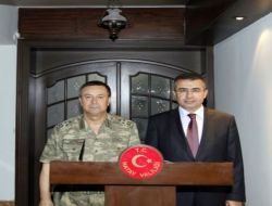 Korgeneral Eröz, Hatay Valisi Lekesiz'i Ziyaret Etti!
