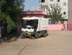 Toroslar Belediyesi Okullarda Temizlik Çalışmalarına Başladı