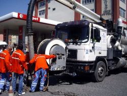 Kars'ta Tıkanan Kanalizasyonlar Yeni Araçla Temizlenecek