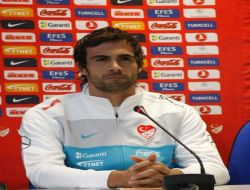 Guus Hiddink: "Rakibimizi Son Derece Önemsiyoruz"