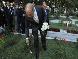 İstanbul Emniyeti Şehitlerini Unutmadı