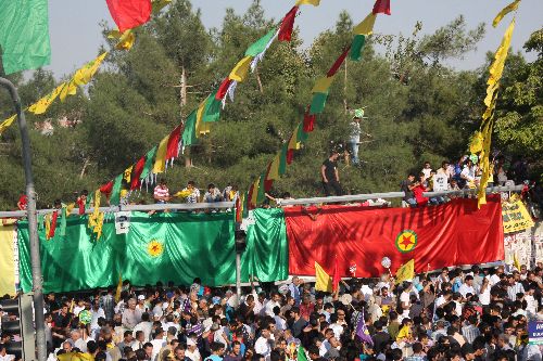 BDP, Diyarbakır'daki boykot mitinginde Başbakan'a yüklendi!