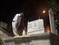 Eyüp Sultan'da Kadir Gecesi Coşkusu