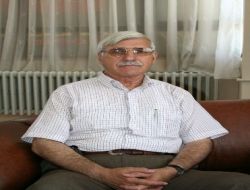 Mhp'li Eski Başkan: Vicdanı Olan Herkes 'evet' Oyu Kullanmalı