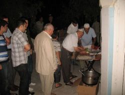 Kadir Gecesi' Sahurda Cağ Kebabı, Mangal Et Ve Döner Yendi