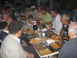 Divanlı Köyü Kültür Yardımlaşma Derneği İftar Verdi