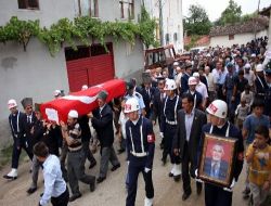 Kore Gazisinin Cenazesi Bürokrasiyi Buluşturdu