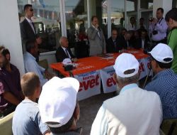 Bakan Akdağ'ın Alvar'daki Referandum Mitingine Mhp'li Belediye Başkanı Da Katıldı