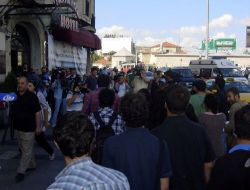 'yetmez Ama Evet' Aktivistlerinin Toplantısına Yine Protesto