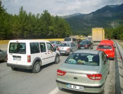 Bayram Ve Referandumda Yollara Dikkat
