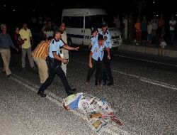 Bozuk Yolda Kaza Yapan Motosikletli Sürücüye Arkadan Gelen Araç Çarptı: 1 Ölü