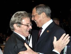 Fransız Bakan: "Abahzya'da Rus S-300 Füzeleri Bölge İçin Tehdit Değil!"