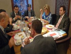 Ukrayna'da Yaşayan Azeriler İftarda Bir Araya Geldi