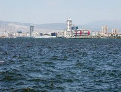 Ani Sıcaklık Değişiklikleri İzmir Körfezi'nde 'red–tide'a Neden Oldu