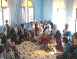 Mardin'de Daşi Ve Milli Aşireti Üyeleri 'evet' İçin Köy Köy Dolaşıyor