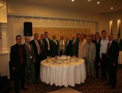 Sakarya Valisi Büyük: Bayramlaşma, Kardeşliğin Ve Birlik Beraberliğin Göstergesi