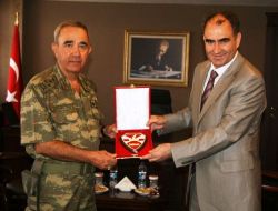 Kara Kuvvetleri Komutanı Ceylanoğlu, Şırnak Valiliği'ni Ziyaret Etti!