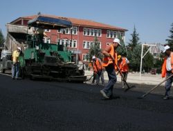 Isparta Belediyesi, Okullarda Temizlik Ve Yeşillendirme Çalışması Başlattı
