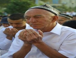 Özbekistan'da Ramazan Coşkusu Meydanlara Sığmadı