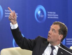 Medvedev: Demokratikleşme Rusya'nın Gelişimi İçin Vazgeçilemez Ön Koşul!