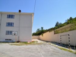 Selde Yıkılan Duvar Öğrenciler İçin Tehlike Arz Ediyor