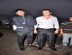 Denize Düşen Kişi Çevredekiler Tarafından Kurtarıldı